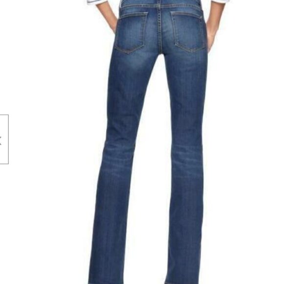 Gap Women's Curvy Low-Rise Medium Wash Bootcut Size 00/24 Jeans SOLD OUT - Picture 2 of 2